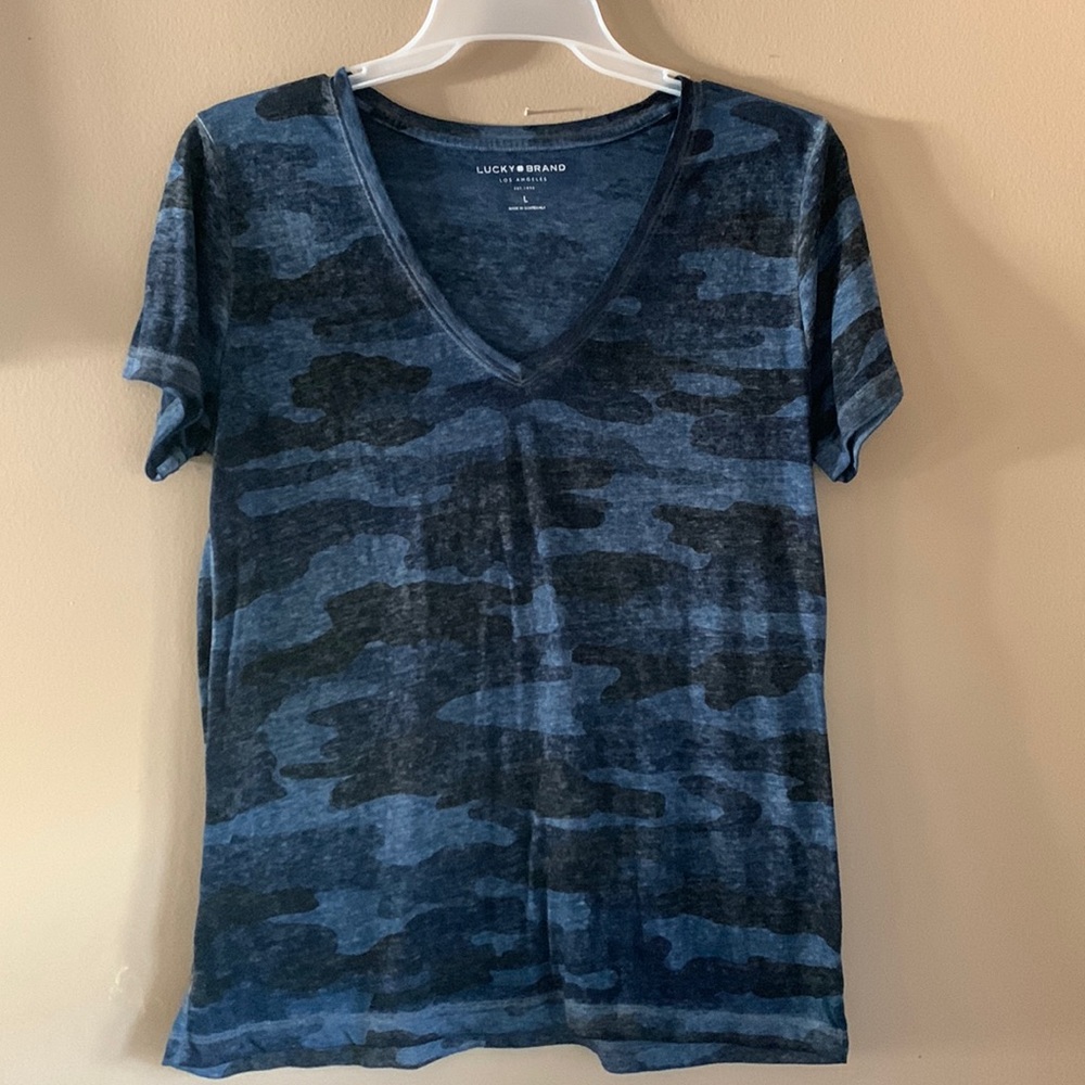 Lucky Brand tee shirt
